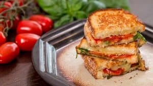 How To Make Roasted Tomato Grilled Cheese Sandwich