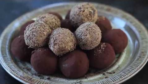 How To Make Chocolate Caramel Truffles