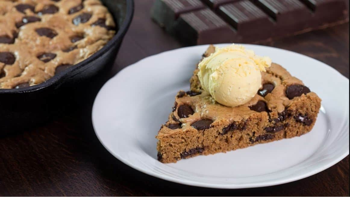 How To Make Skillet Chocolate Chip Cookie