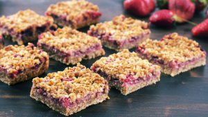 Strawberry Oat Crumble Bars