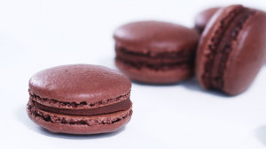 How to make French Chocolate Macarons 