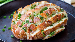 How to make Bloomin' Onion Bread 