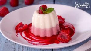 How to Make Vanilla and Raspberry Panna Cotta 