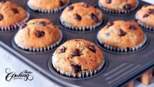 How to Make Chocolate Banana Muffins