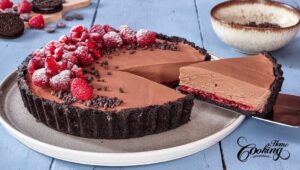 How to Make No-Bake Chocolate Raspberry Pie