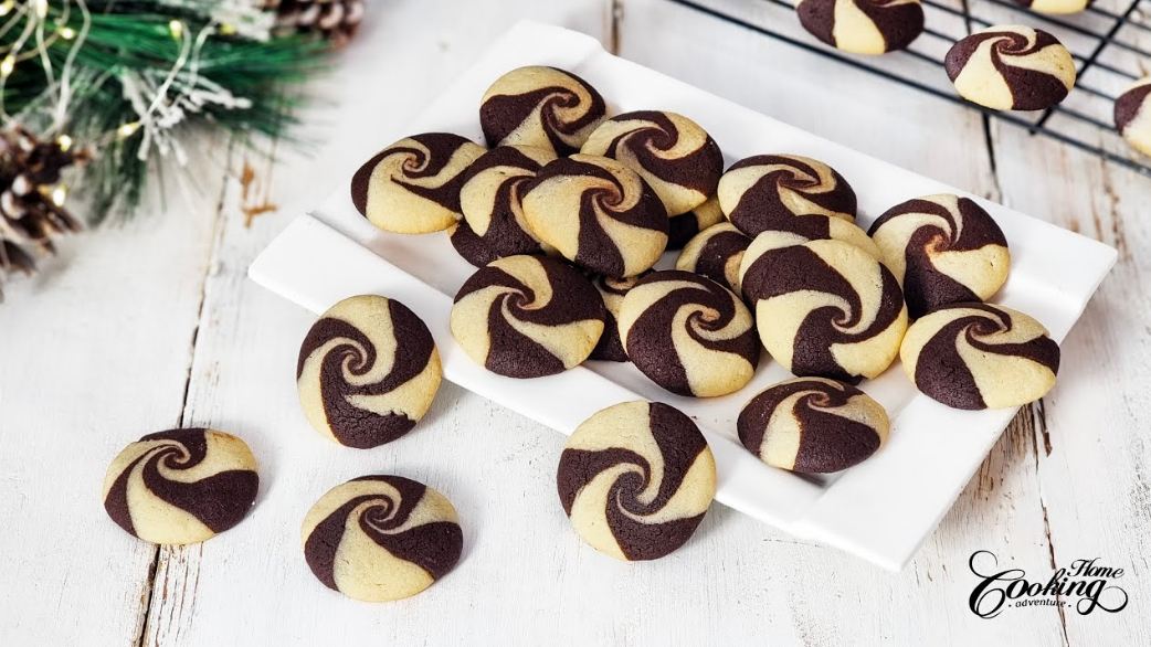 How to Make Christmas Butter Roll Cookies