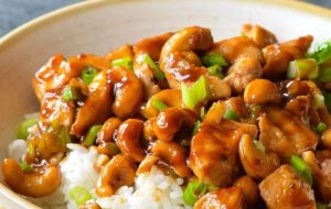 How to Make Cashew Chicken