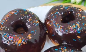 How to make delicious yeast donuts 