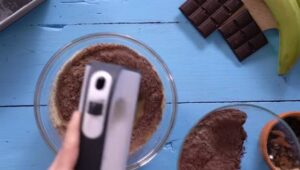 How to make chocolate banana bread