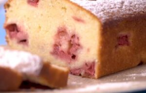 How to Make Strawberry Pound Cake