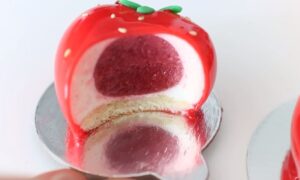 How to Make Mini Strawberry Cake