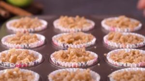 How to Make Apple Crumble Muffins